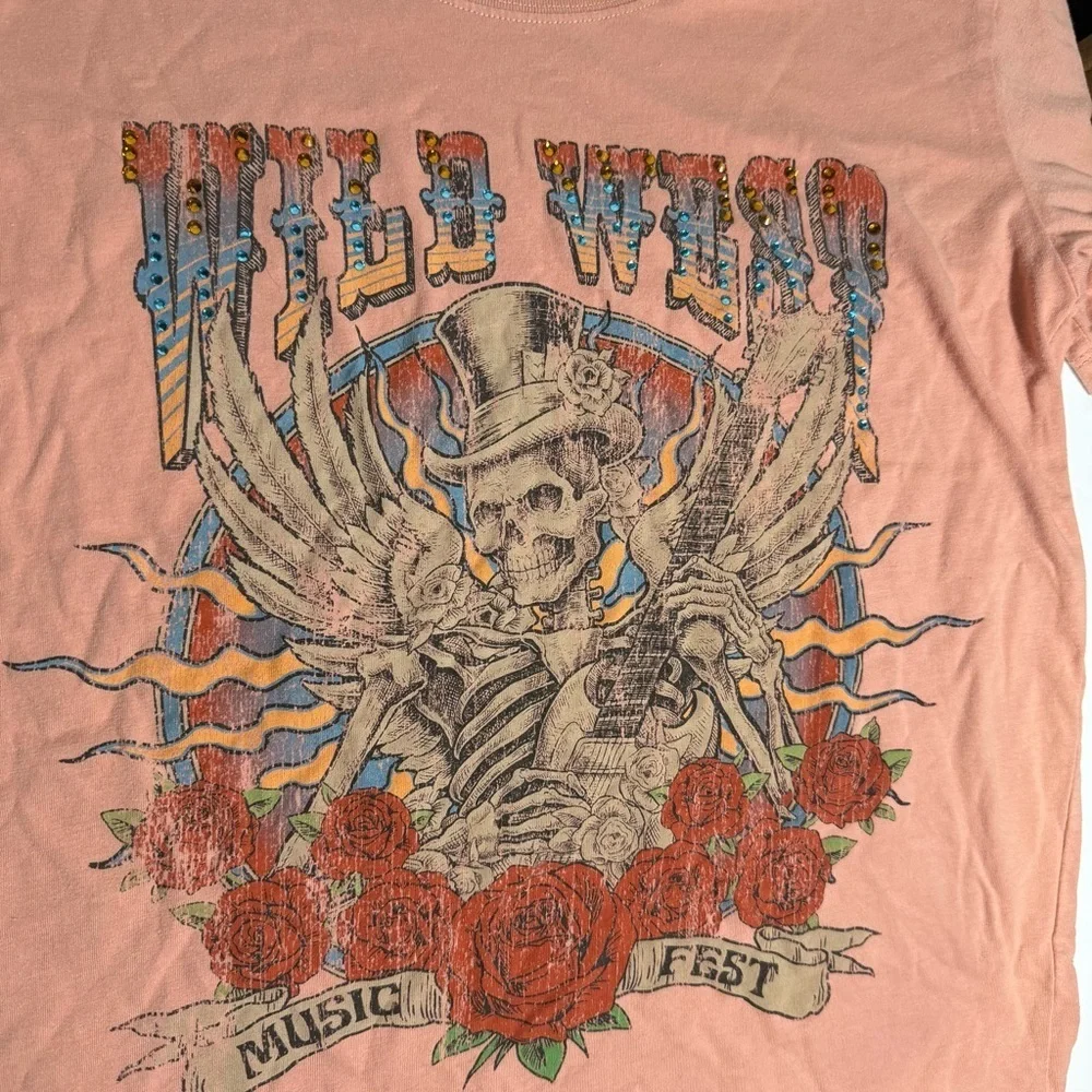 Goodie Two Sleeves Wild West Graphic Tee Embellished Roses Size XS Rust Pink